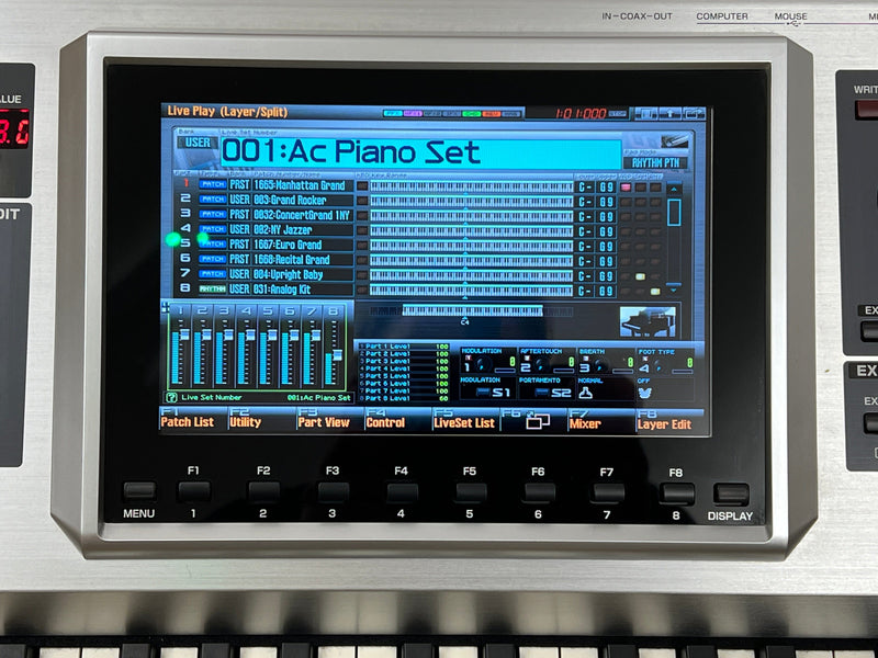Second Hand Roland FANTOM G8 Synthesizer Serial No: ZW80189
