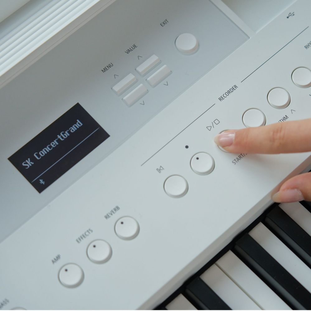 Kawai ES520 Digital Piano; White With FREE Wooden Stand