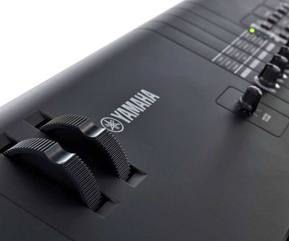 Yamaha MX88 Music Synthesizer