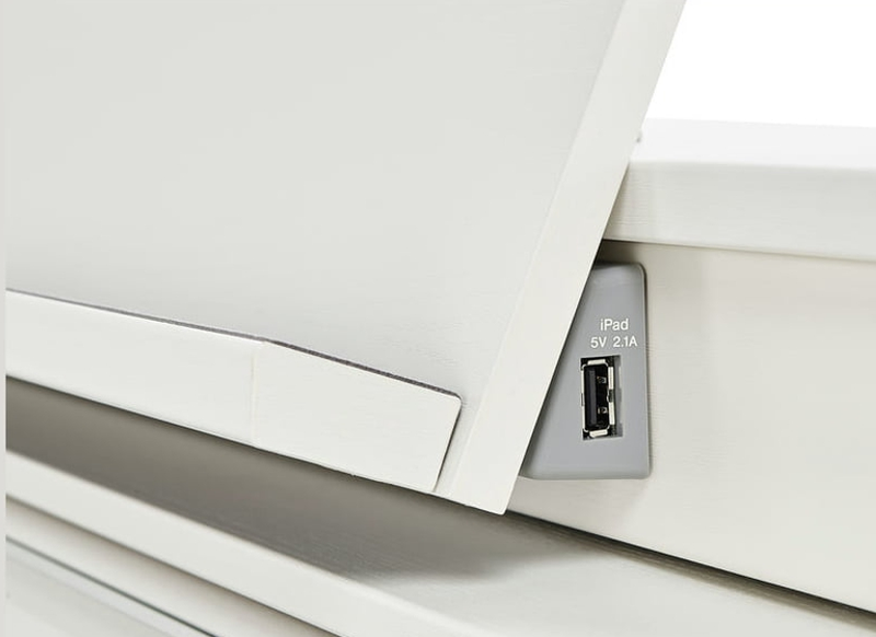Yamaha Clavinova CSP150 Digital Piano; White with FREE iPad Offer