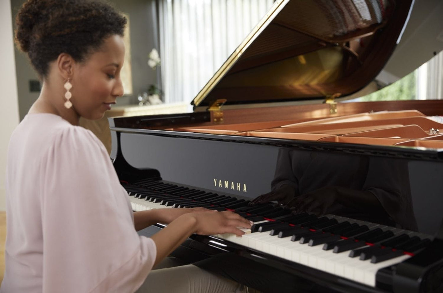 Yamaha GC2 Baby Grand Piano; Polished Ebony