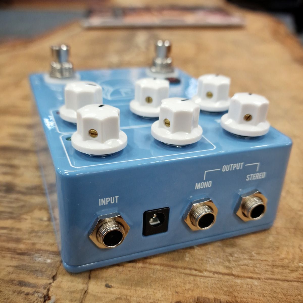 JHS Pedals Artificial Blonde Madison Cunningham Signature Vibrato Effects Pedal