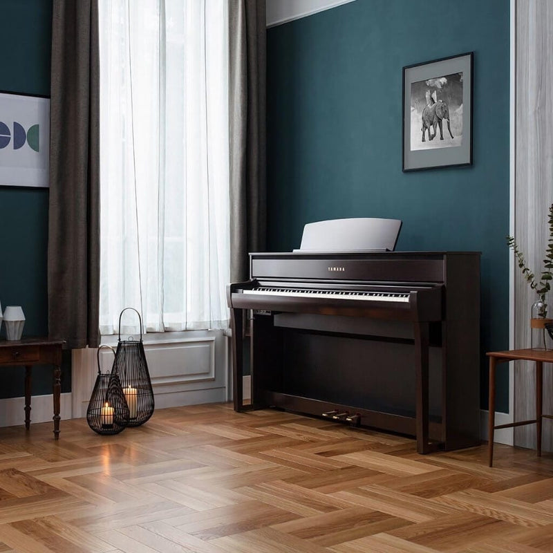 Yamaha CLP735B Clavinova Digital Piano; Black Walnut