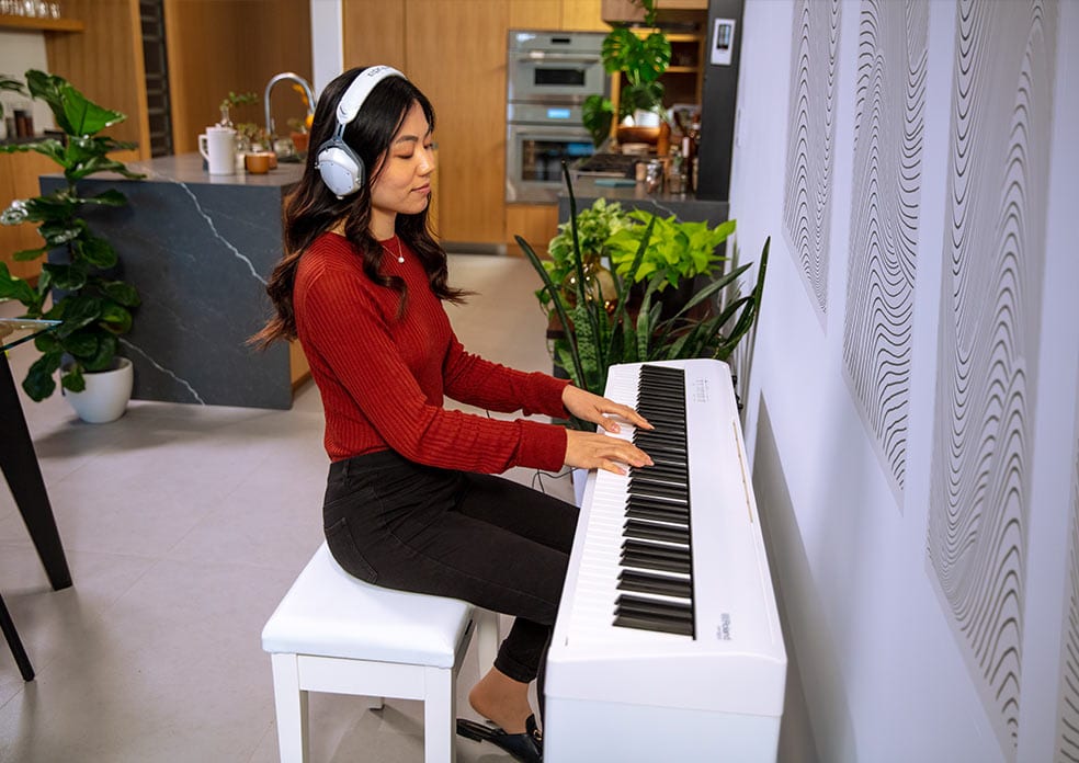 Roland FP30X White Digital Piano Elite Package