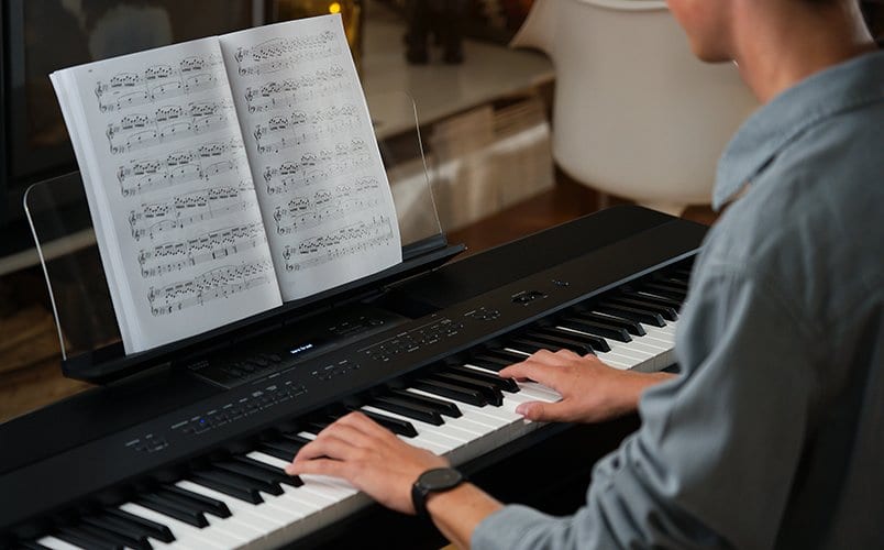 Kawai ES520 Digital Piano; Black Elite Package