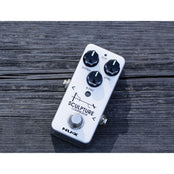 NUX Sculpture Compressor Pedal | With FREE Pedal Topper
