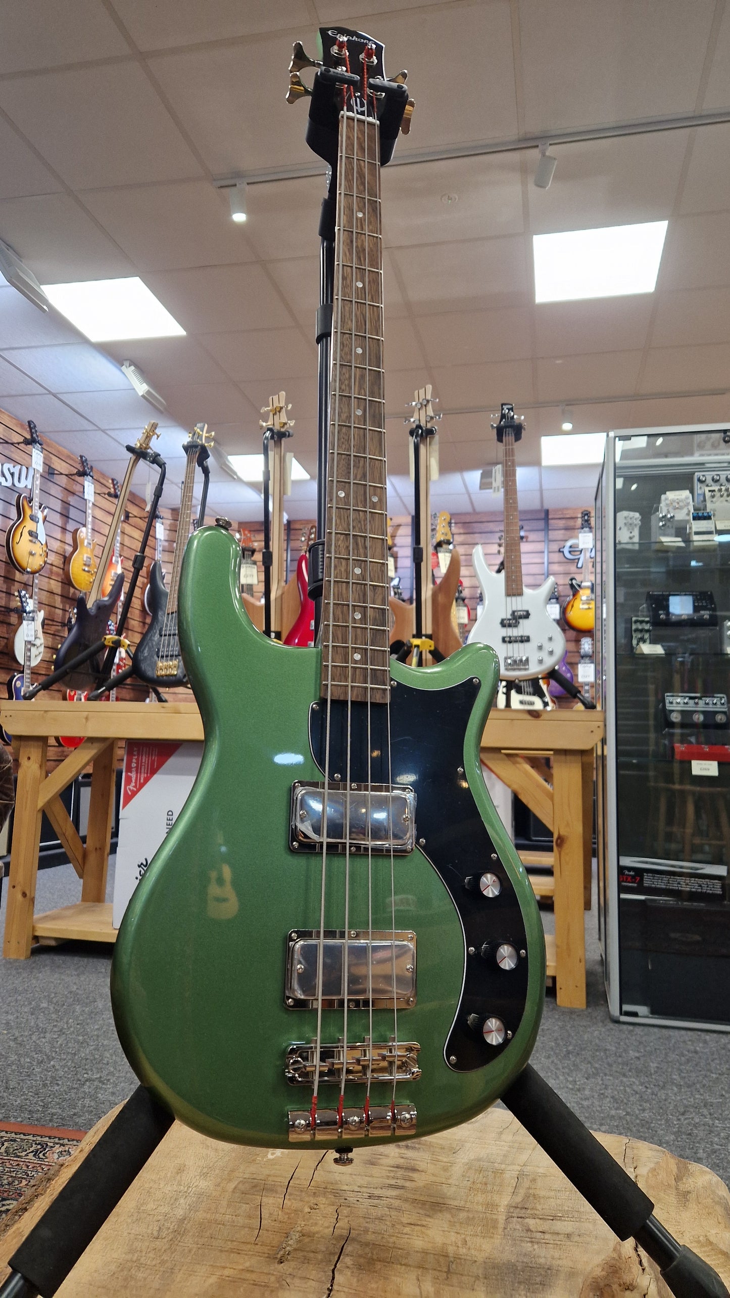 Epiphone Embassy Bass; Wanderlust Green Metallic