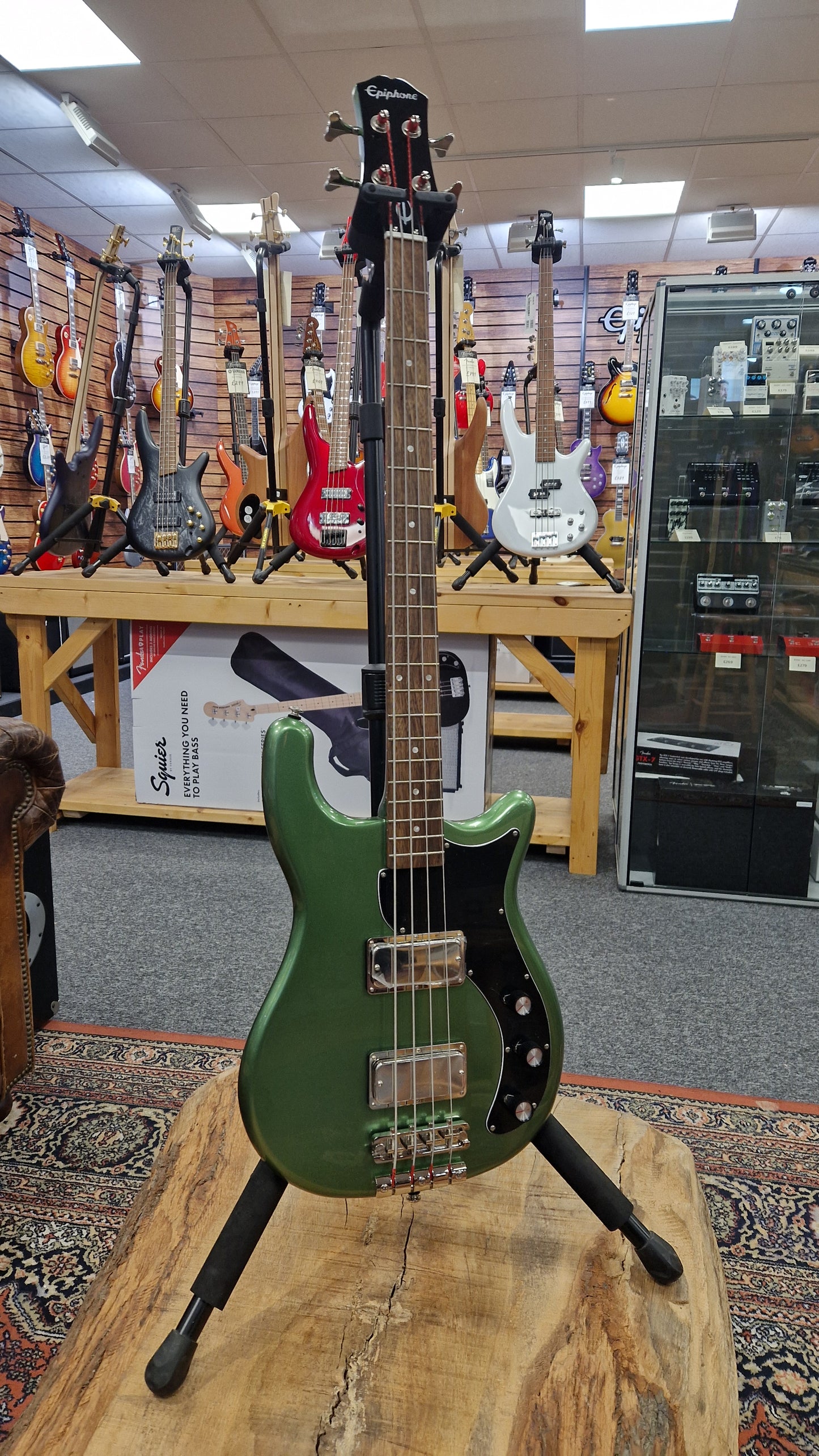 Epiphone Embassy Bass; Wanderlust Green Metallic