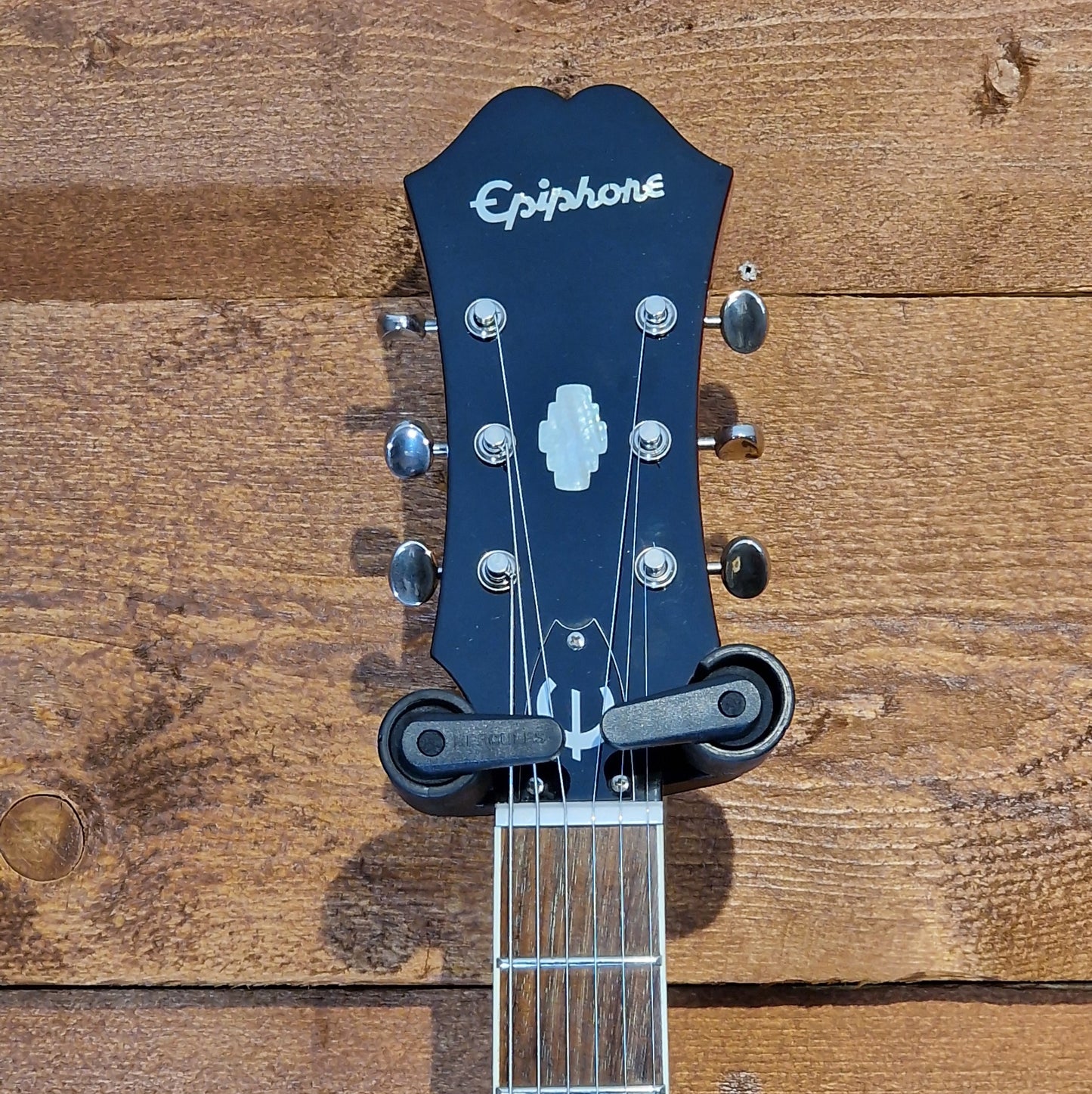 Epiphone Riviera; Cherry with frequensator tail piece; Serial No: 10051501295 | Second Hand