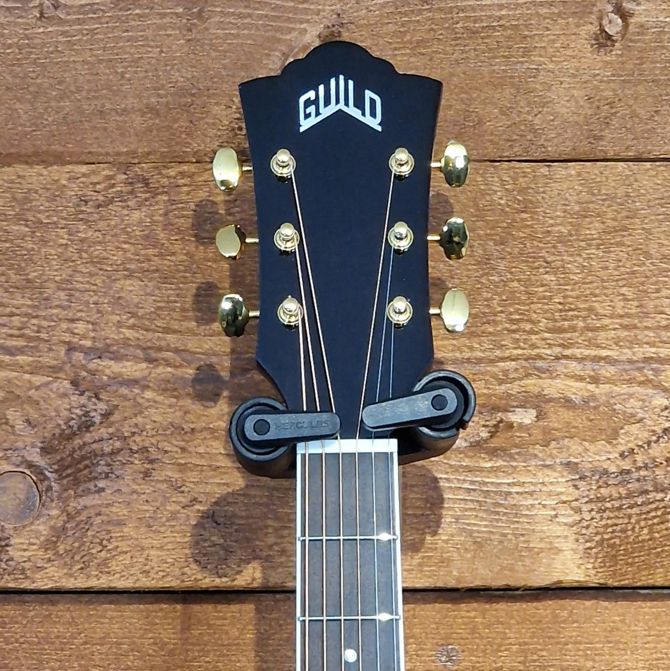Guild F250E Jumbo Deluxe Acoustic Guitar; Blonde: Serial No: G32302330 | Second Hand