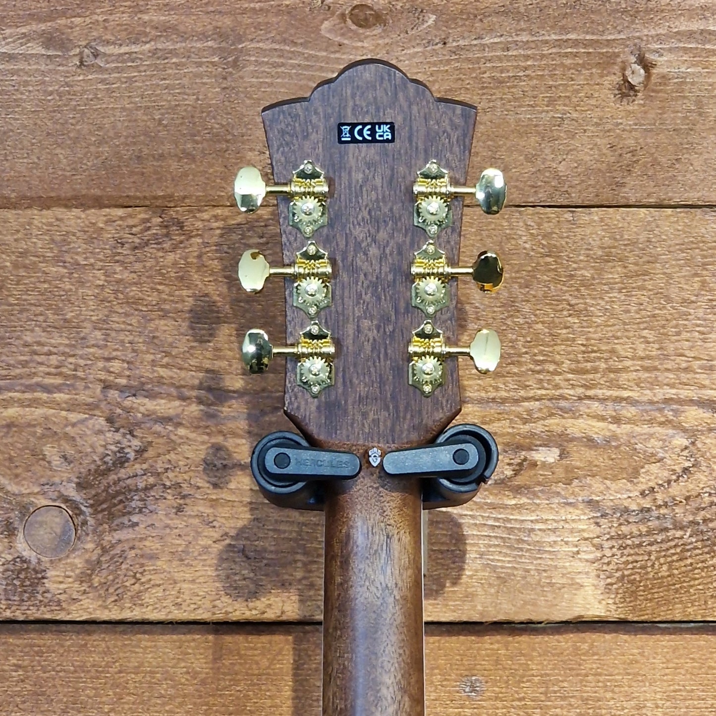 Guild F250E Jumbo Deluxe Acoustic Guitar; Blonde: Serial No: G32302330 | Second Hand