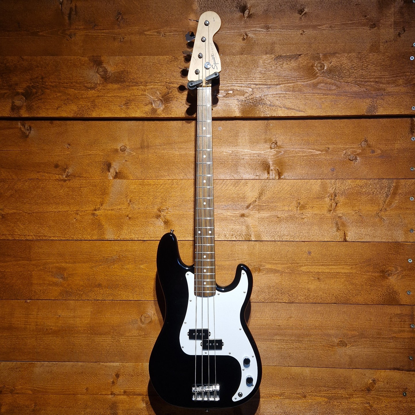 Squier Affinity Precision Bass; Black: Serial No: CY21115704 | Second Hand
