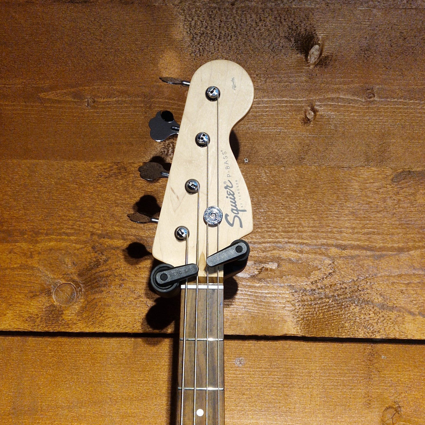 Squier Affinity Precision Bass; Black: Serial No: CY21115704 | Second Hand