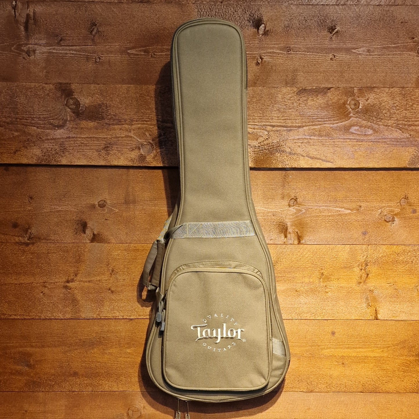 Taylor BT1 Baby Taylor Acoustic Guitar; Natural: Serial No: 2204154052 | Second Hand