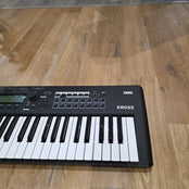 Korg Kross 2 61 Keyboard; Serial No: 5238 | Second Hand