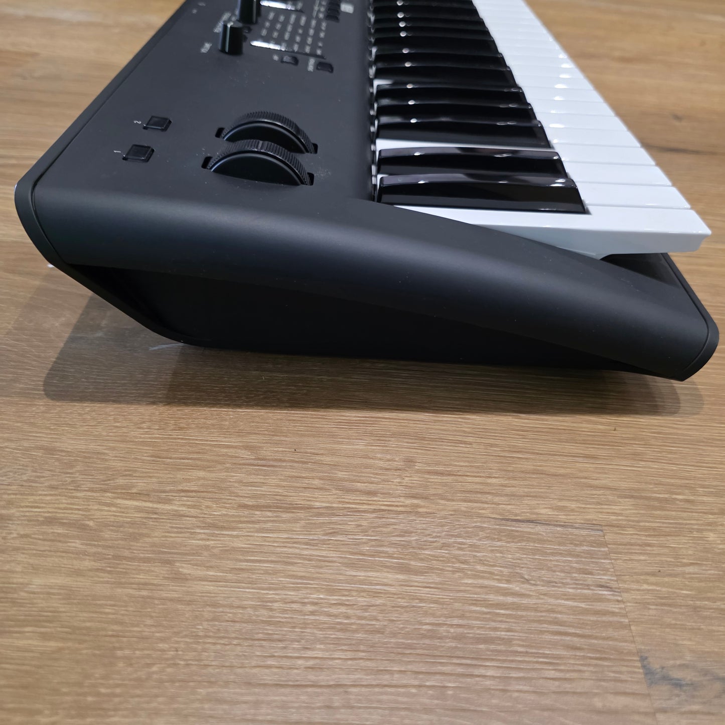 Korg Kross 2 61 Keyboard; Serial No: 5238 | Second Hand