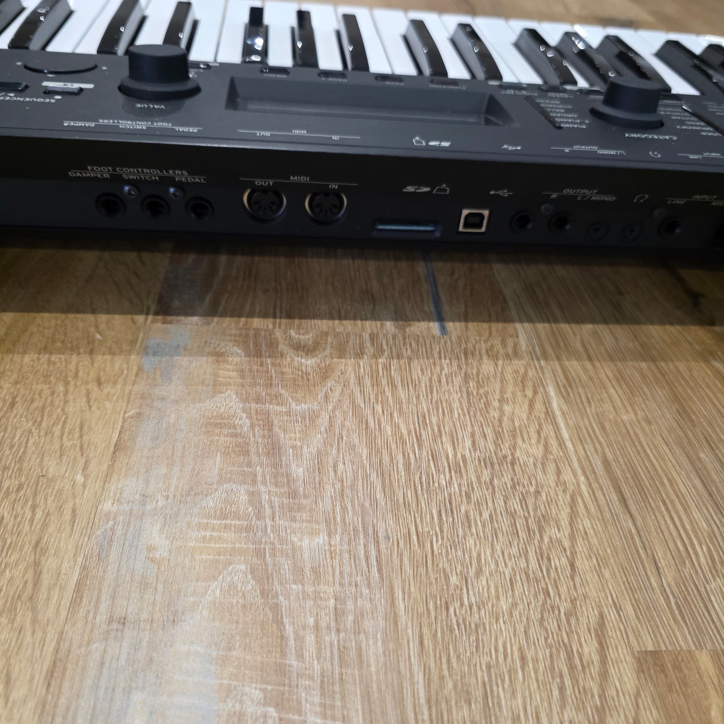 Korg Kross 2 61 Keyboard; Serial No: 5238 | Second Hand