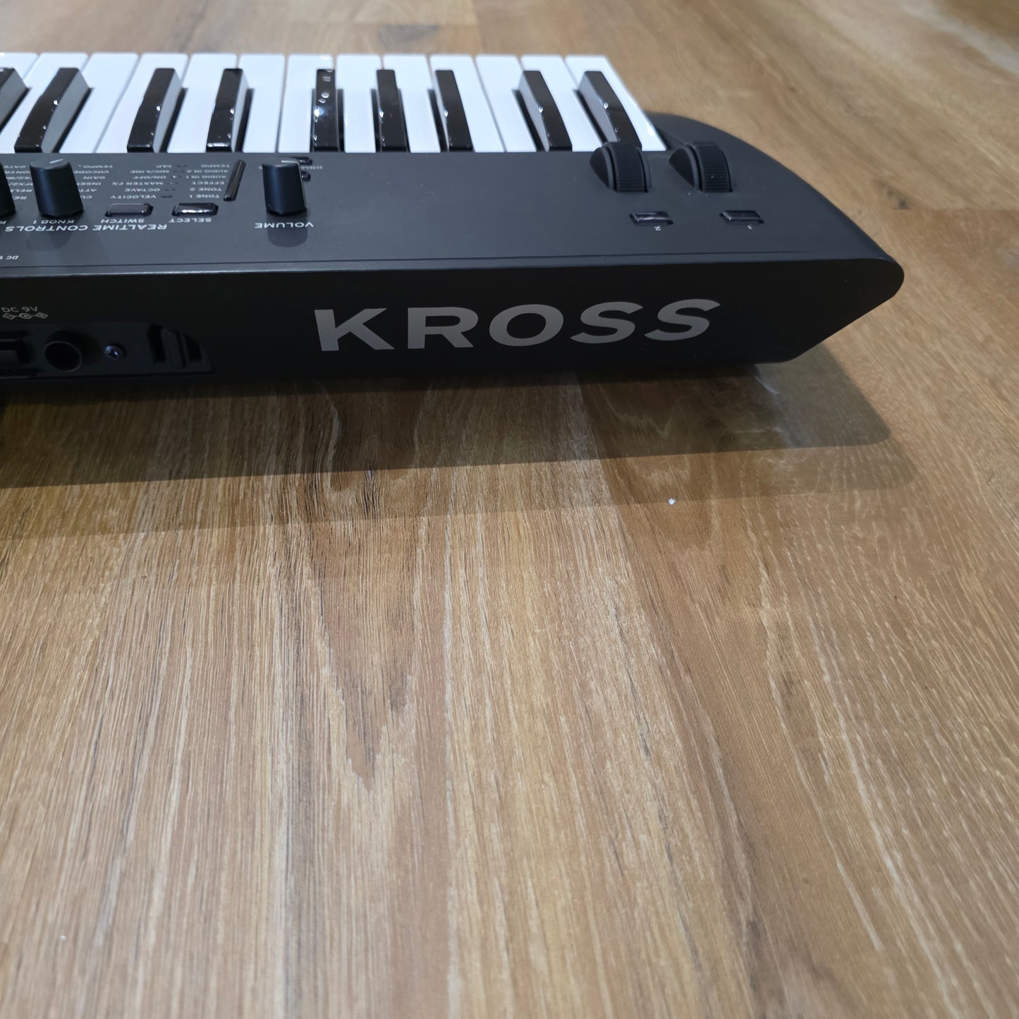 Korg Kross 2 61 Keyboard; Serial No: 5238 | Second Hand