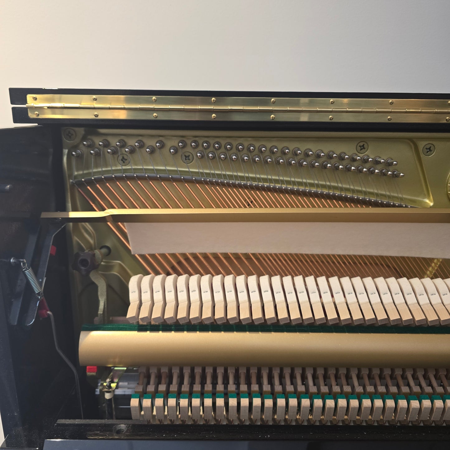 Yamaha U1 Upright Piano in Polished Ebony; Serial No: 6343060 | Second Hand