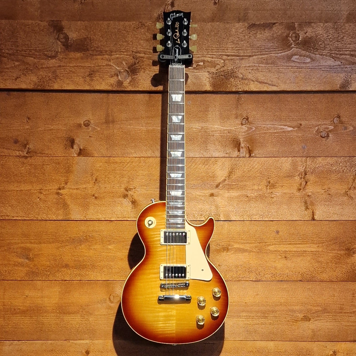 Gibson Les Paul Traditional 100th Anniversary; Honey Burst: Serial Number; F0056651 | Second Hand