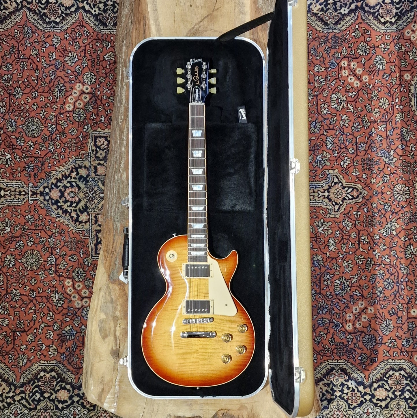 Gibson Les Paul Traditional 100th Anniversary; Honey Burst: Serial Number; F0056651 | Second Hand