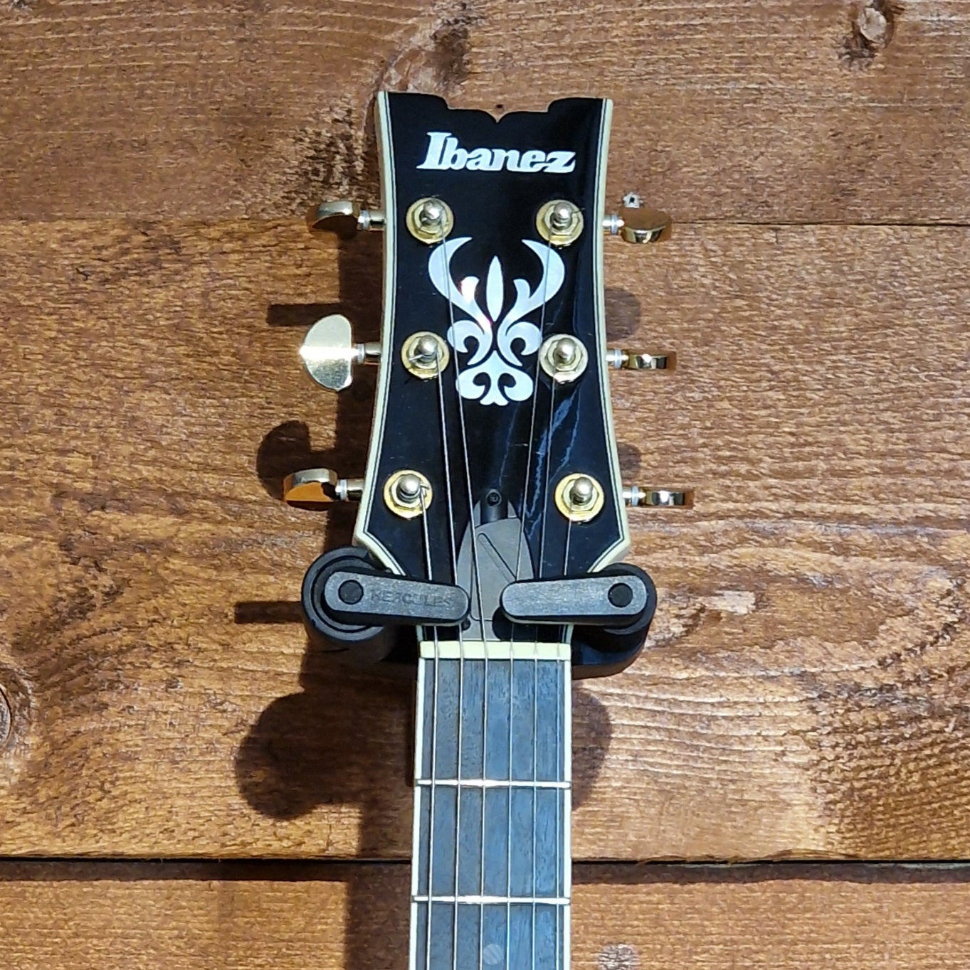 Ibanez AMH90 Electric Guitar; Ivory: Serial No: PW22110023 | Second Hand