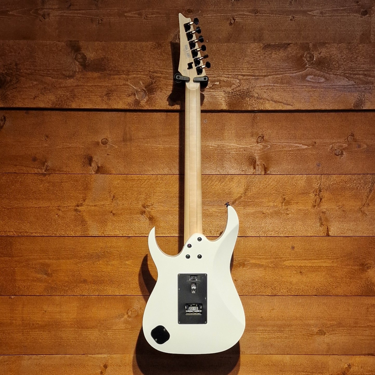 Ibanez Prestige RG2550Z; White Pearl Metallic: Serial Number: F0906379 | Second Hand