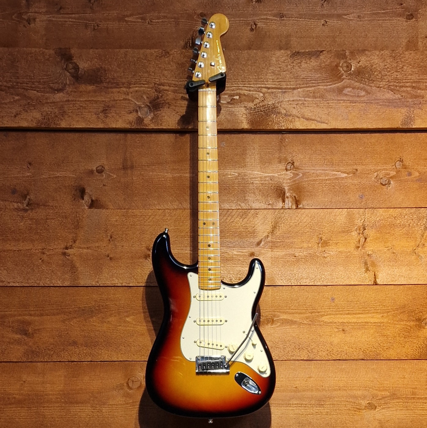Fender American Ultra Stratocaster Electric Guitar; Ultraburst: Serial Number: US20053400 | Second Hand