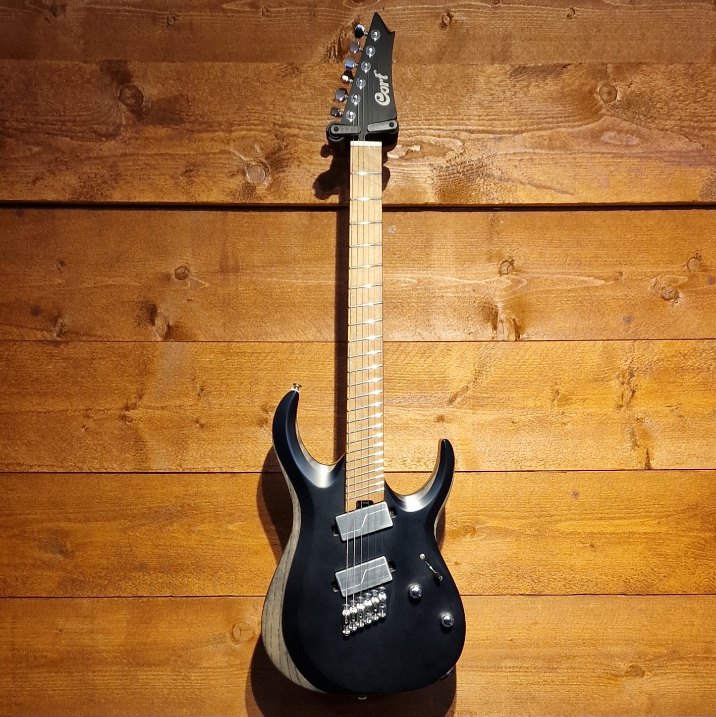 Cort X700 Mutility Eelectric Guitar; Black Satin: Serial Number: IE210403831 | Second Hand