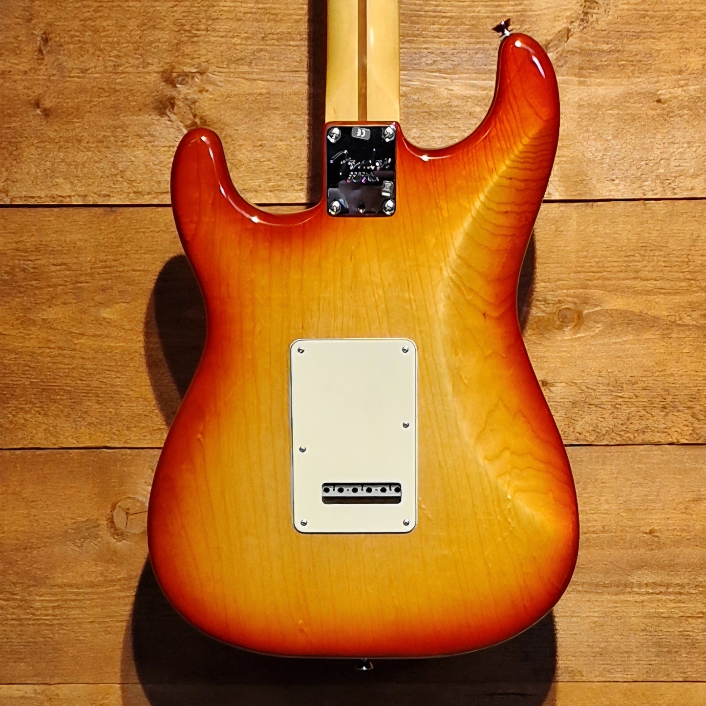 Fender American Standard Stratocaster; Sienna Sunburst: Serial No: Z8065203 | Second Hand