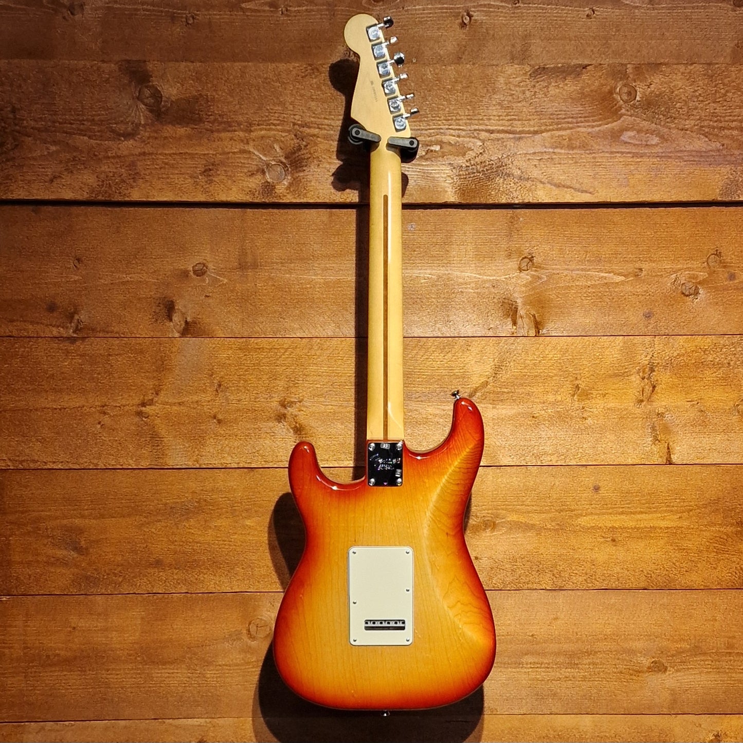 Fender American Standard Stratocaster; Sienna Sunburst: Serial No: Z8065203 | Second Hand