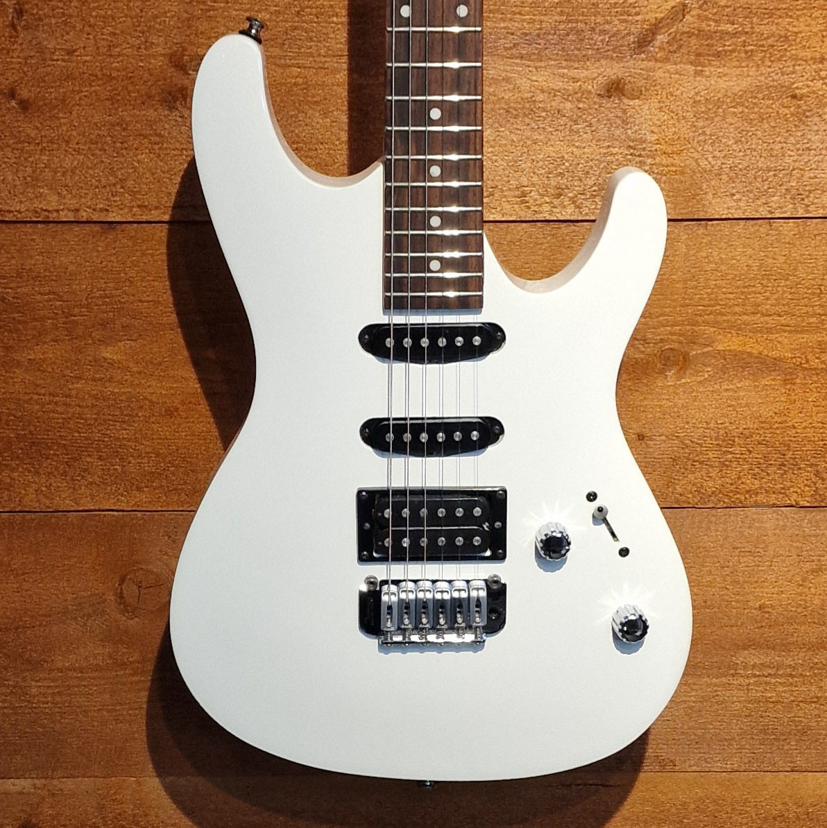 Ibanez GSA60 Electric Guitar; White: Serial Number: 100200629 | Second Hand