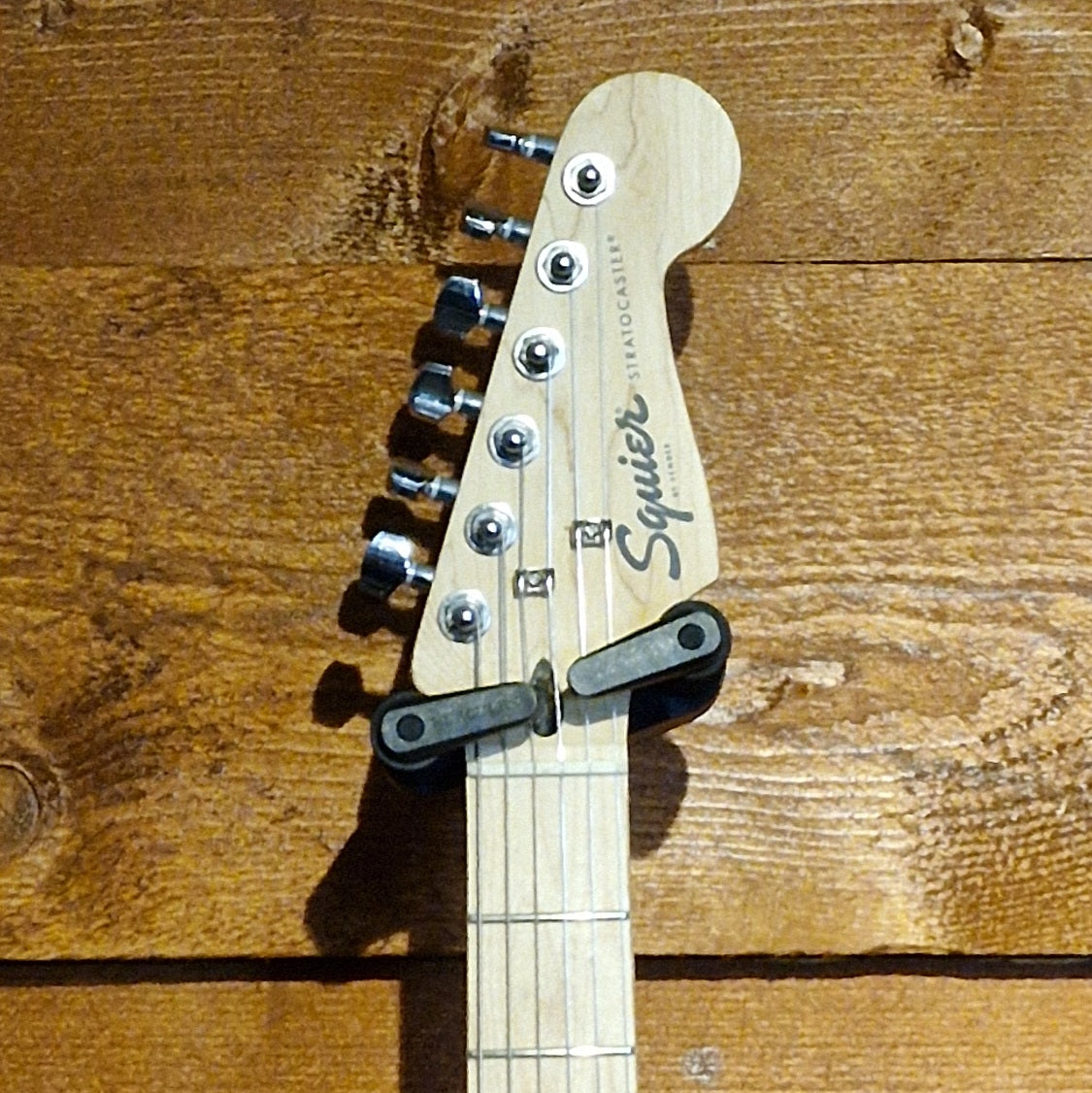 Squier Sonic Stratocaster Electric Guitar; Sunburst: Serial Number: ICSK21011696 | Second Hand