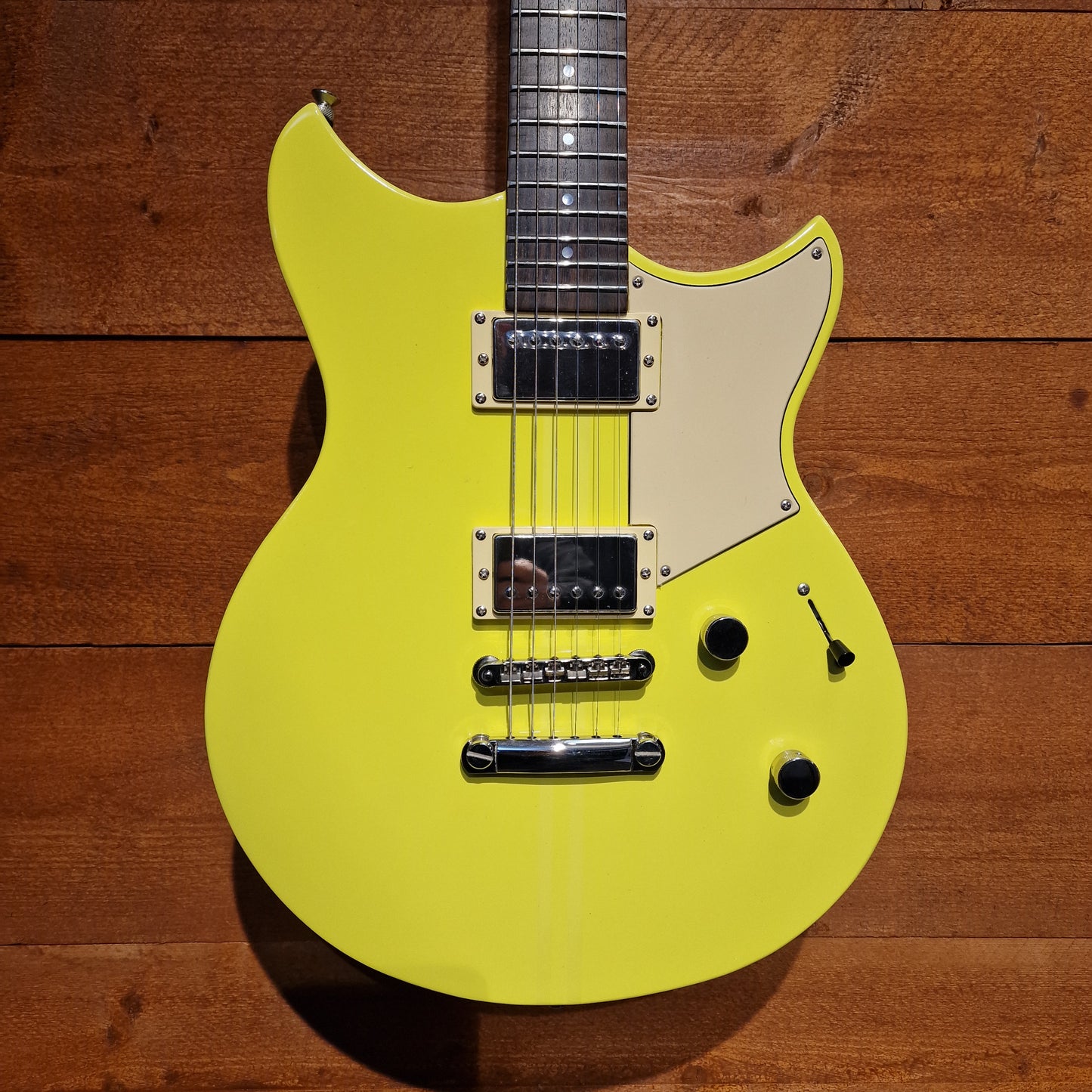 Yamaha Revstar Element RSE20; Neon Yellow With Locking Tuners: Serial No: IIJ223042 | Second Hand