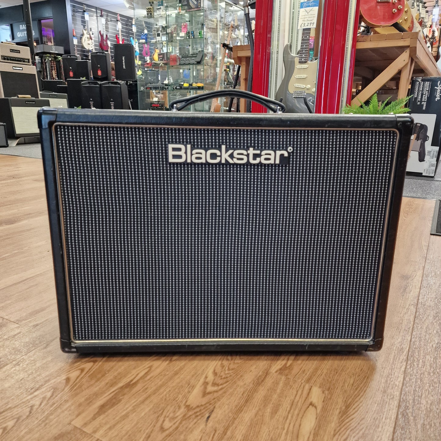 Blackstar HT5 2x12 Valve Amplifier | Second Hand