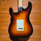 Fender American Standard Stratocaster; 3 Tone Sunburst: Serial No: Z9394962 | Second Hand
