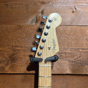 Fender American Standard Stratocaster; 3 Tone Sunburst: Serial No: Z9394962 | Second Hand