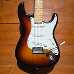 Fender American Standard Stratocaster; 3 Tone Sunburst: Serial No: Z9394962 | Second Hand