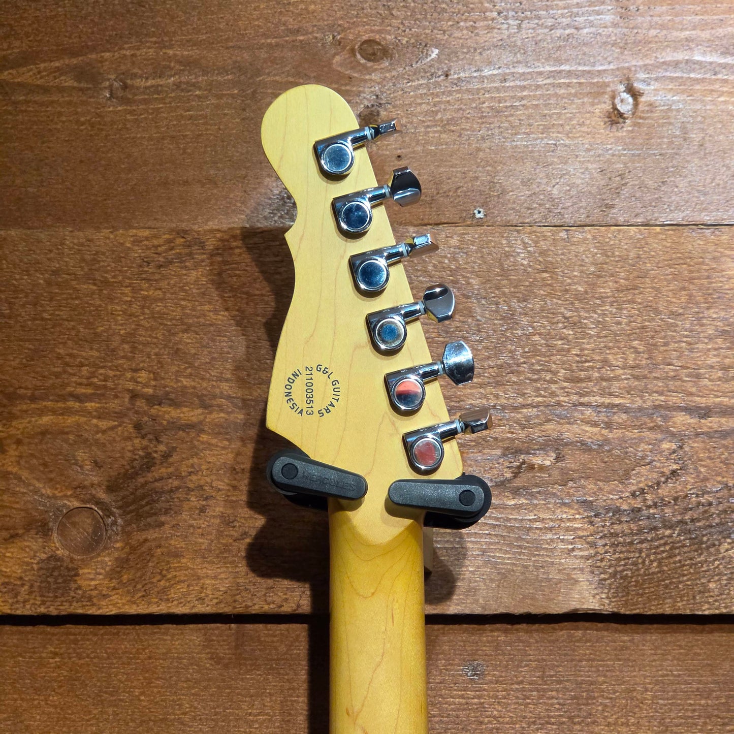 G&L Tribute Series Legacy HSS; 3-Tone Sunburst: Serial No: 211003513 | Second Hand