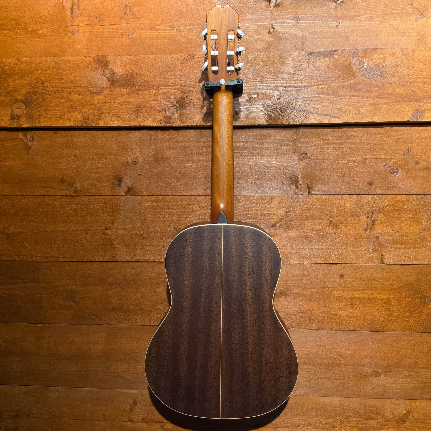 Admira Sevilla Classical Guitar: Serial No: 42108907 | Second Hand