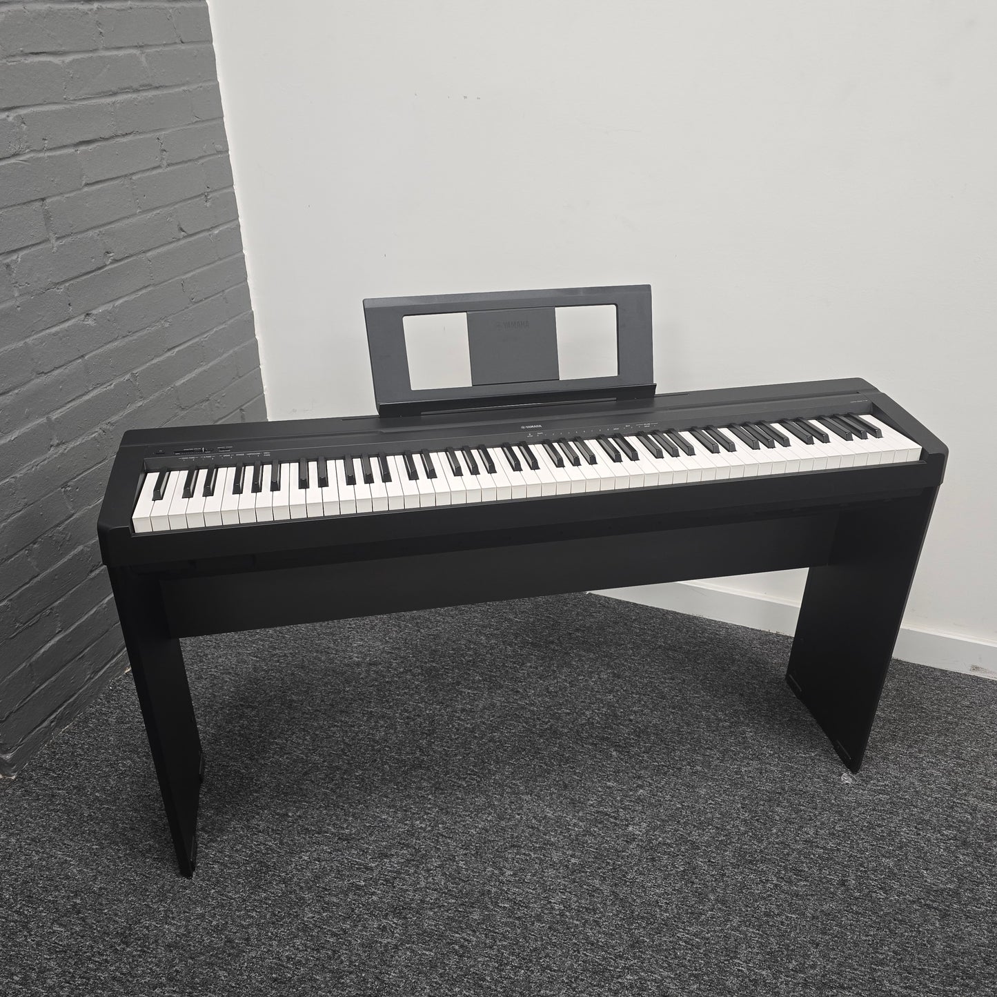 Yamaha P45 Digital Piano Inc Yamaha L85 Stand; Serial No BBCJ02693 | Second Hand