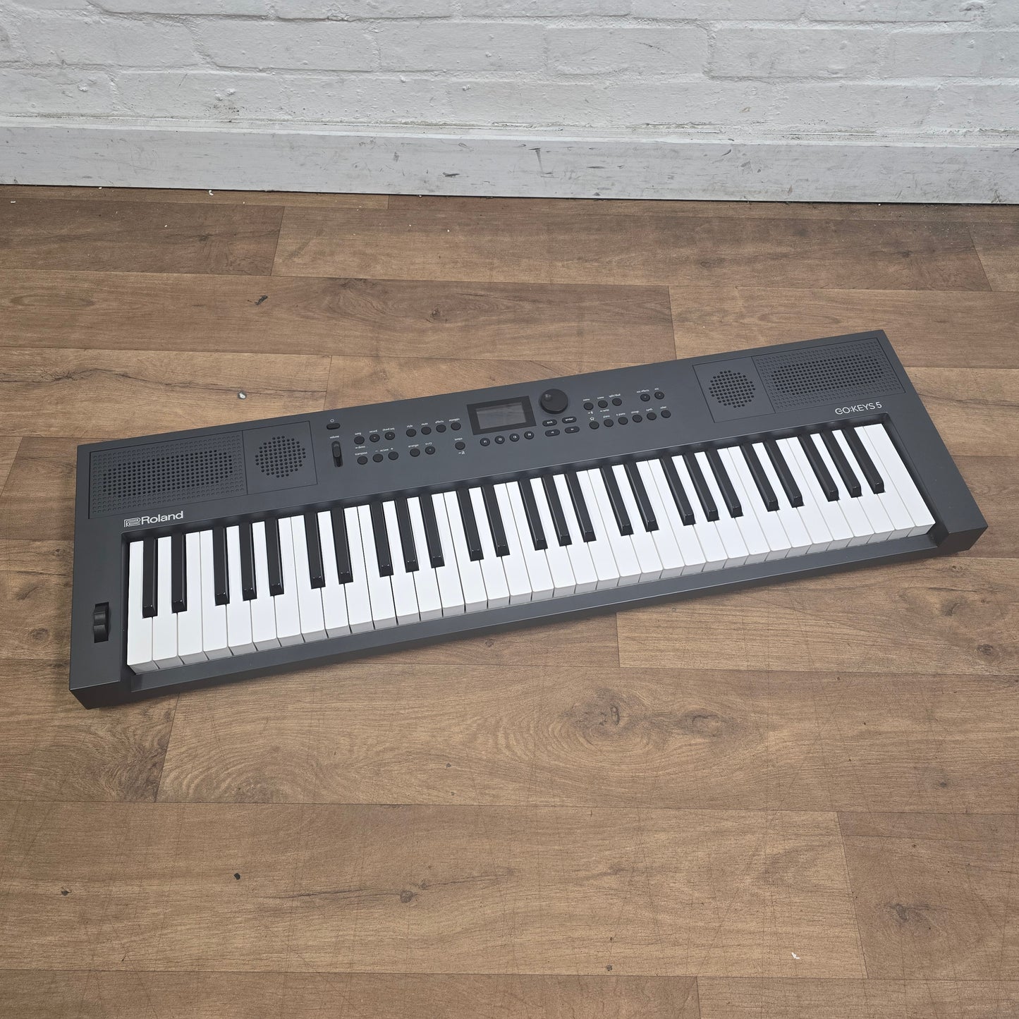Roland GO:Keys 5 Keyboard, Graphite, Inc Music Rest & Pedal; Serial No: Z6Q1339 | Second Hand