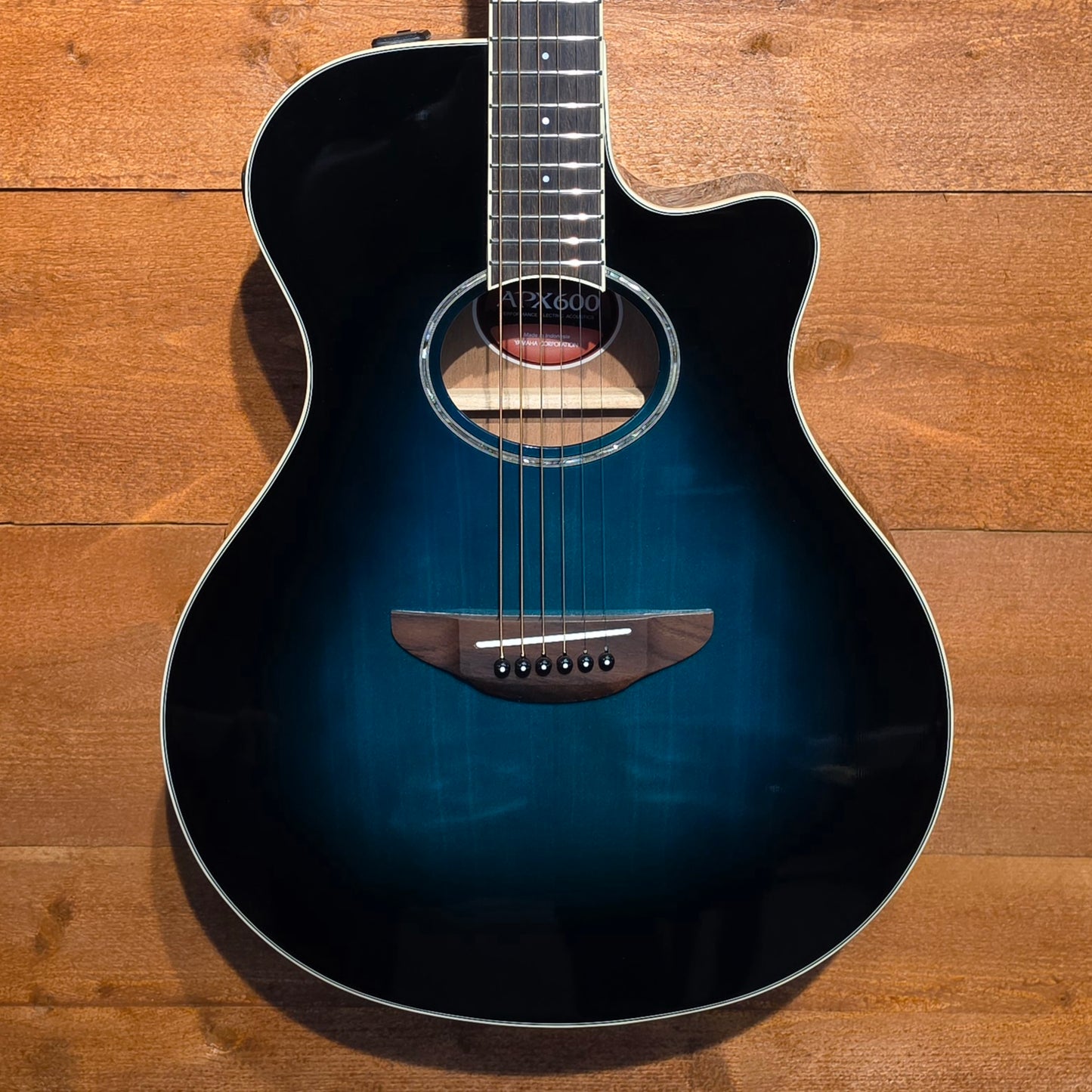 Yamaha APX600OBB Electro Acoustic Guitar Oriental Blue Burst: Serial No: IKL078418 | Second Hand
