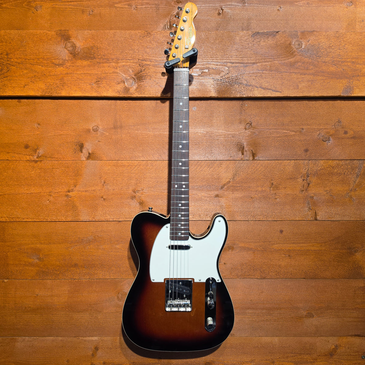 Squier Classic Vibe '60s Custom Telecaster; 3-Colour Sunburst: Serial No: ISSC24003325 | Second Hand