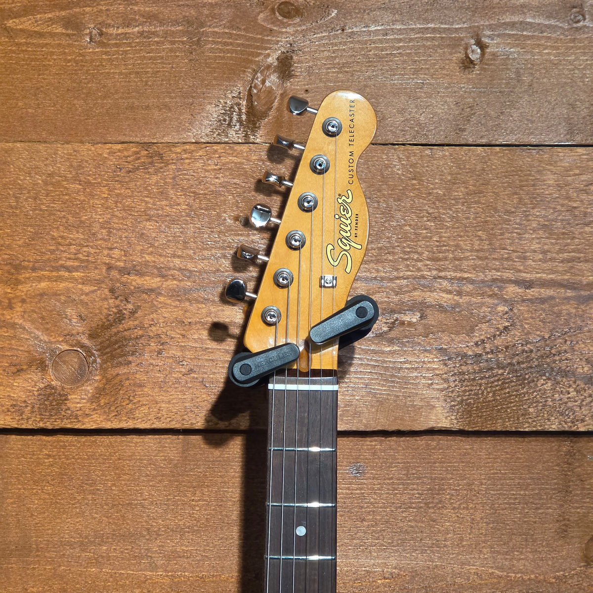 Squier Classic Vibe '60s Custom Telecaster; 3-Colour Sunburst: Serial No: ISSC24003325 | Second Hand