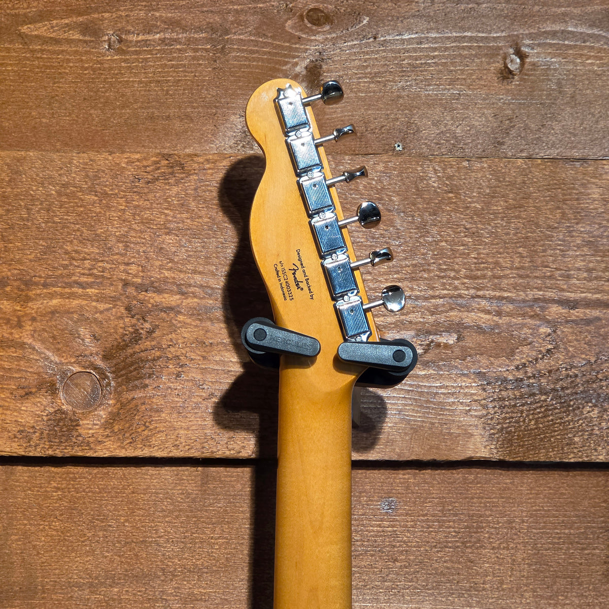 Squier Classic Vibe '60s Custom Telecaster; 3-Colour Sunburst: Serial No: ISSC24003325 | Second Hand