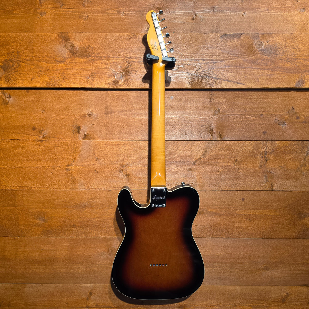 Squier Classic Vibe '60s Custom Telecaster; 3-Colour Sunburst: Serial No: ISSC24003325 | Second Hand