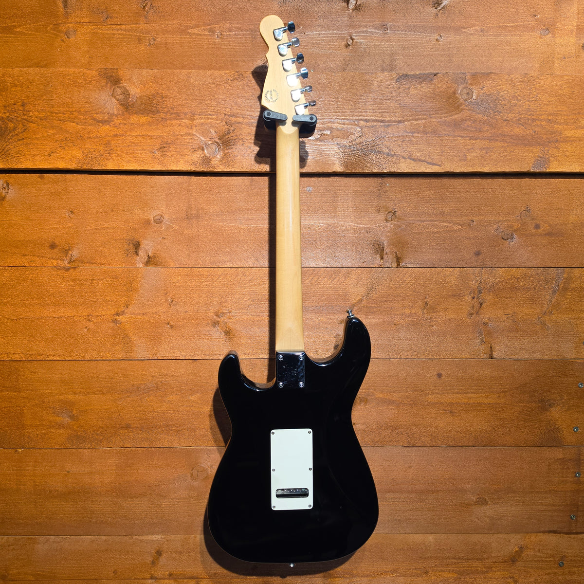 G&L Tribute Series Legacy; Black: Serial No: 180513617 | Second Hand