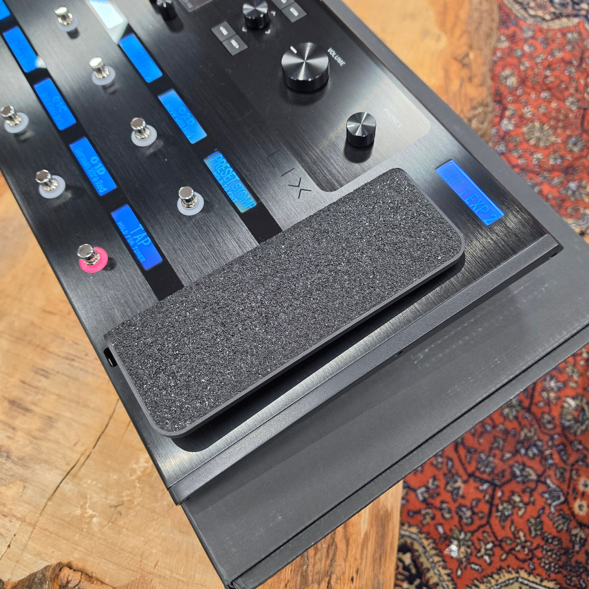 Line 6 Helix Floor Amp and Multi-Effects Guitar Pedal | Second Hand
