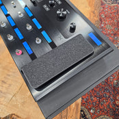 Line 6 Helix Floor Amp and Multi-Effects Guitar Pedal | Second Hand